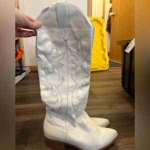 Amazon White Over-the-Knee Western Boots with Stitch Detail